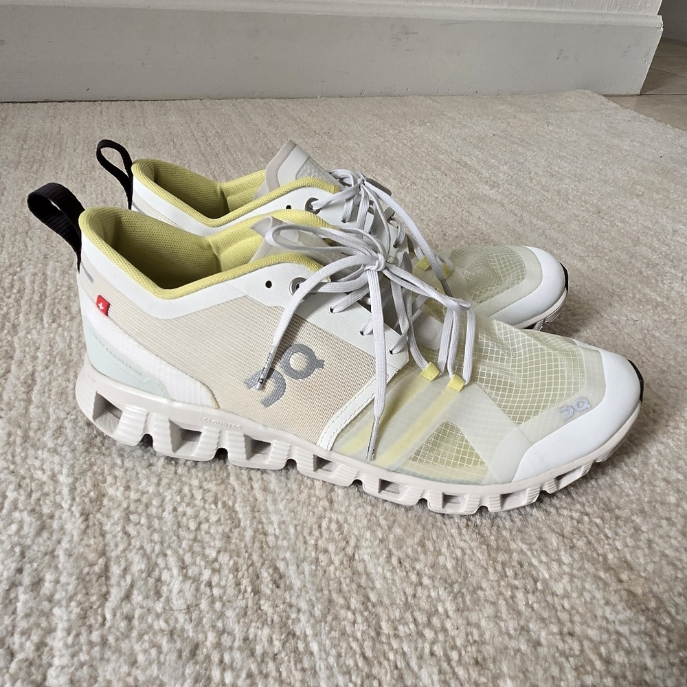 ON Women Sneakers